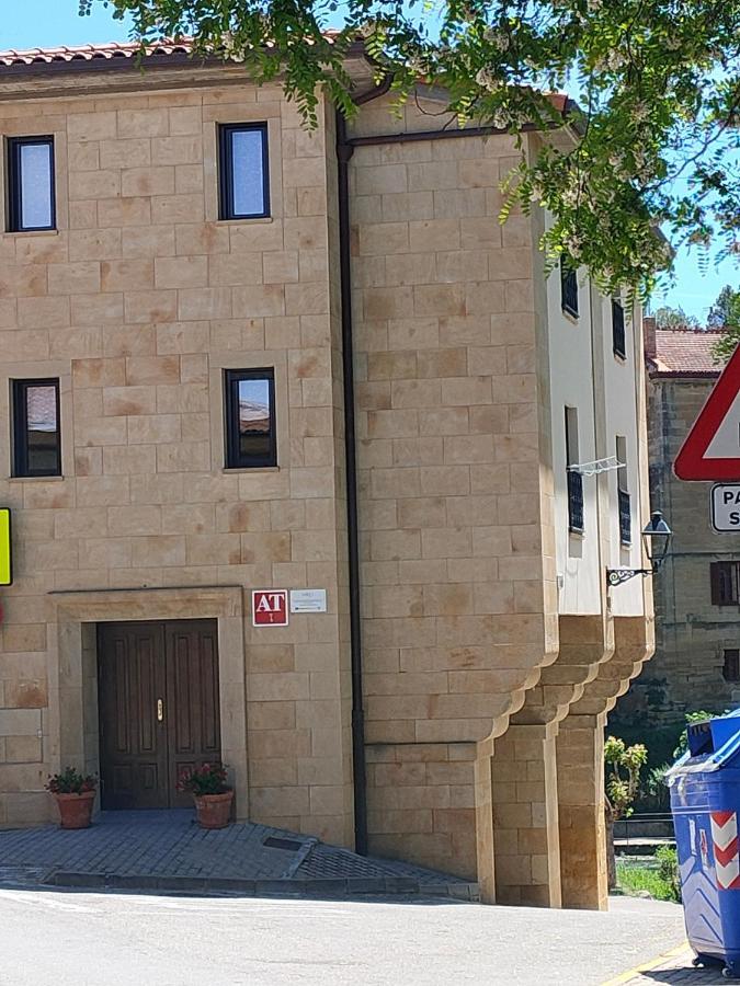 Cuzcurrita-Río Tirón Apartamentos Antonia מראה חיצוני תמונה