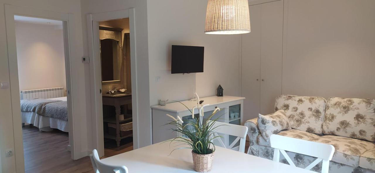 Cuzcurrita-Río Tirón Apartamentos Antonia מראה חיצוני תמונה