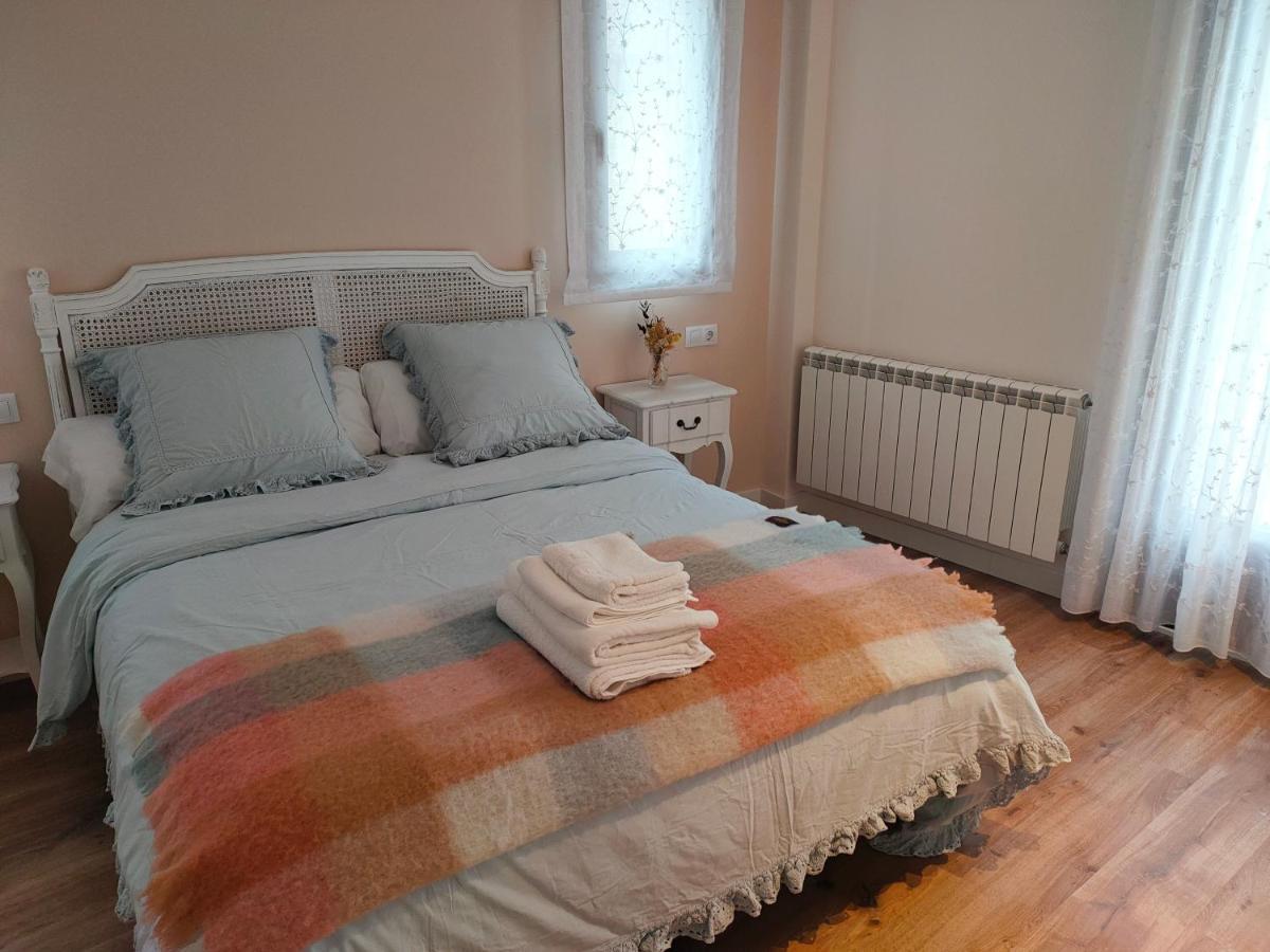 Cuzcurrita-Río Tirón Apartamentos Antonia מראה חיצוני תמונה